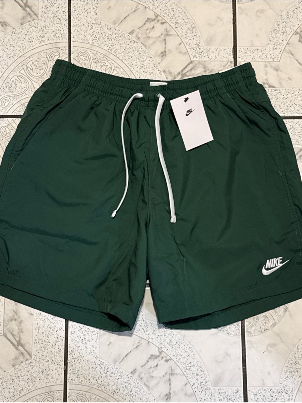 New Nike Sportswear Club Woven Flow Shorts Green Men’s Sizes AR2382-323